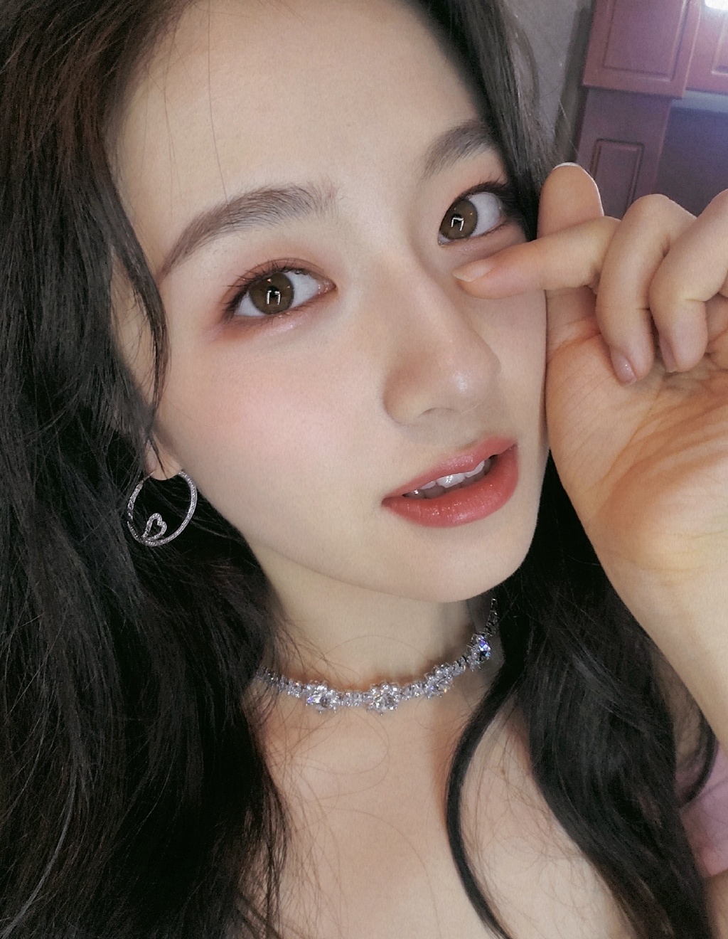 95后美女明星李兰迪清新甜美自拍图片