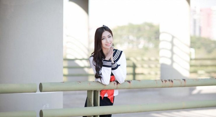 最美校花图片_90后国民校花回忆校园风唯美瞬间