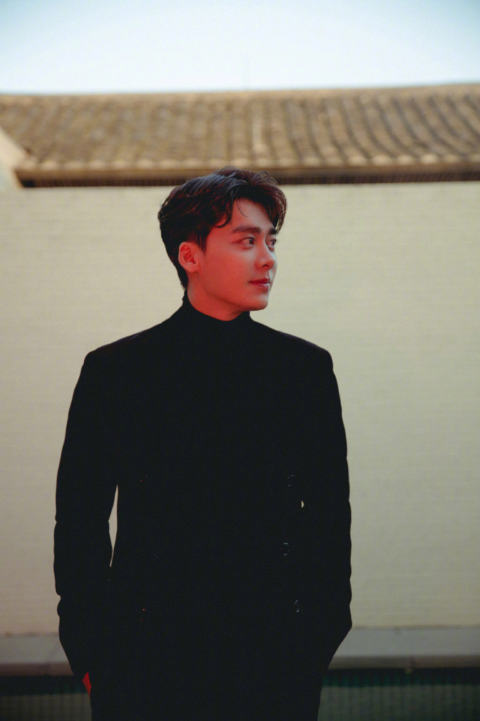 成都帅哥男明星李易峰帅气图片