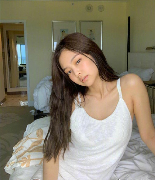 韩国美女图片 人间香奈儿Jennie金智妮图片