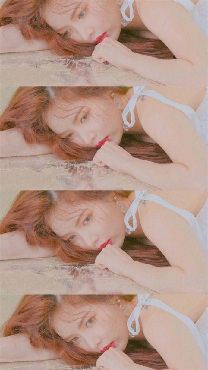 韩国美女明星泫雅拼接壁纸图片