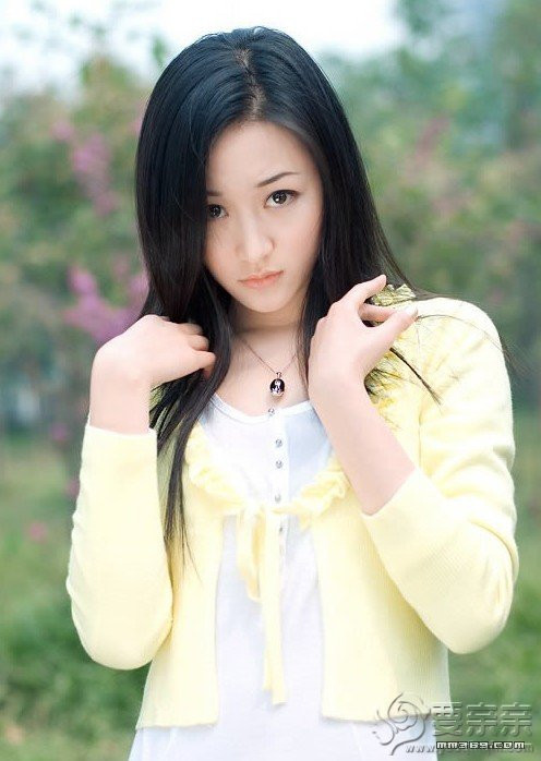 阳光清纯美女校花气质写真