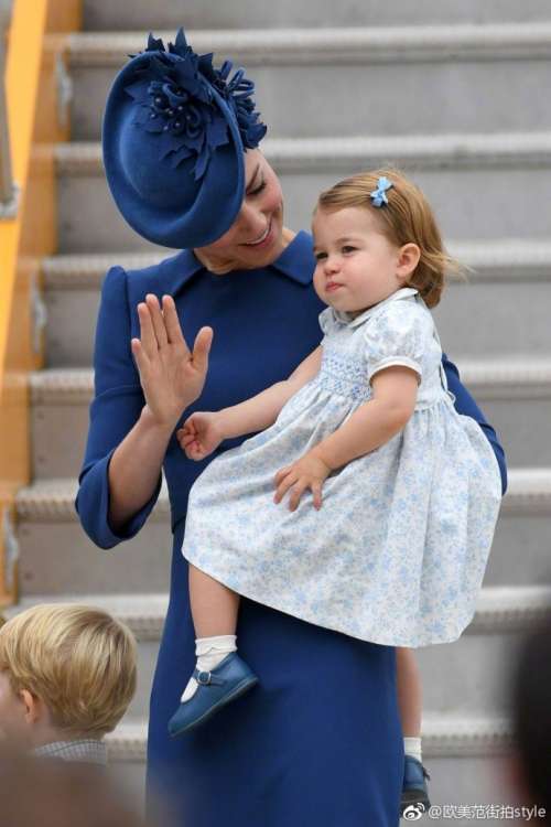 欧美小美女夏洛特小公主神基因小公主长得太像