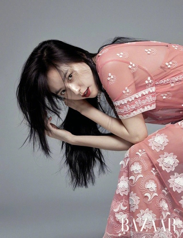 韩国美女明星韩孝周韩国版芭莎十月画报