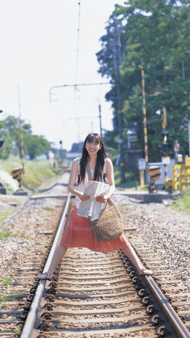 日本清纯女星新垣结衣高清写真手机壁纸