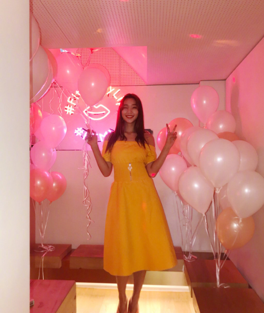 韩国美女模特李圣经私服穿搭图片