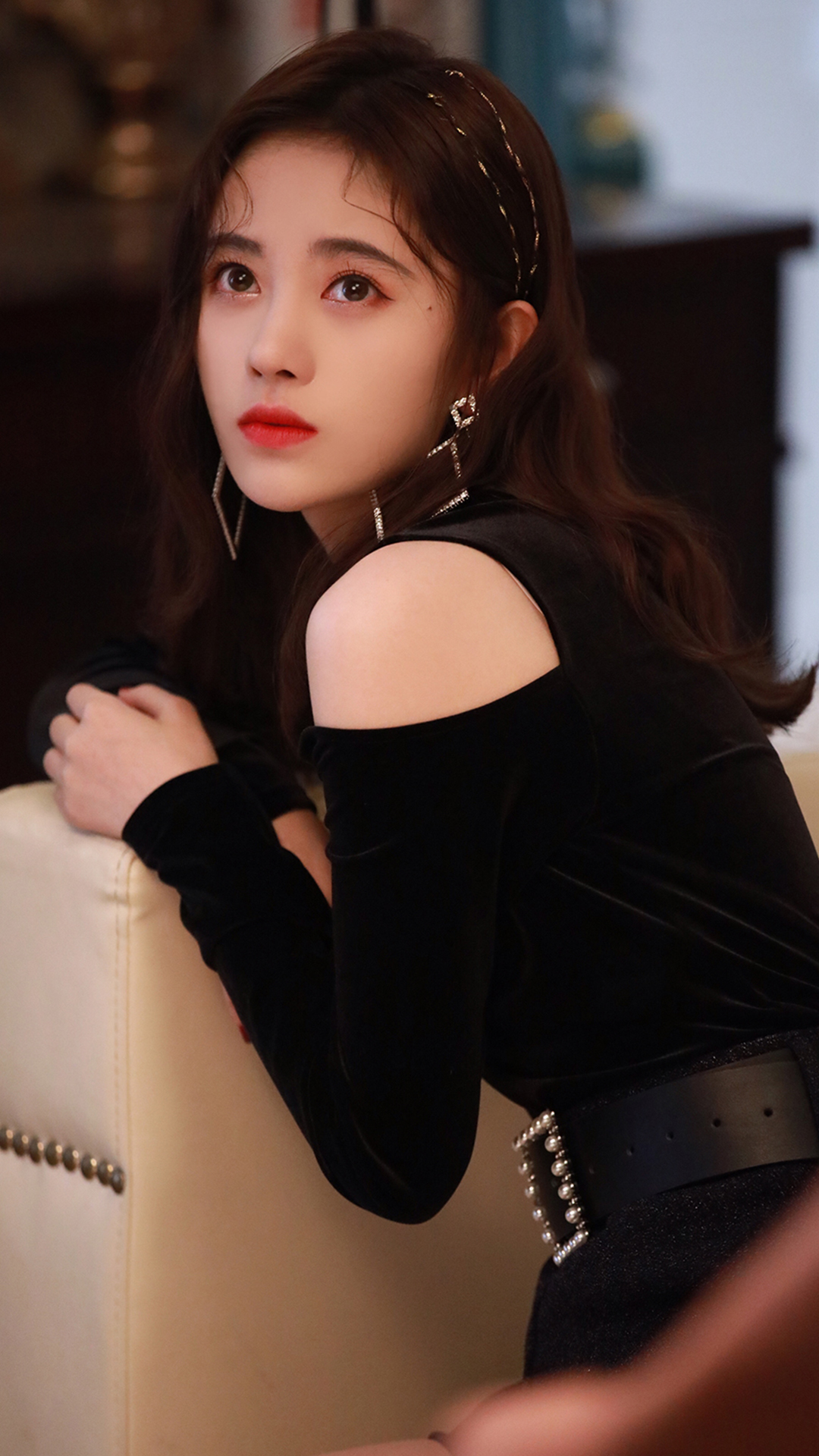 鞠婧祎冷艳性感迷人写真图片手机壁纸