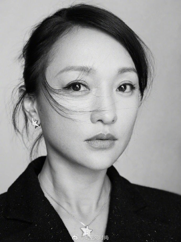 中国女演员周迅黑白的经典复古奢华大片