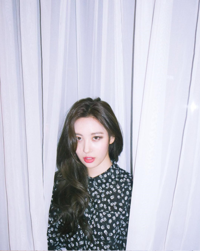 韩国美女第一美腿李宣美美图