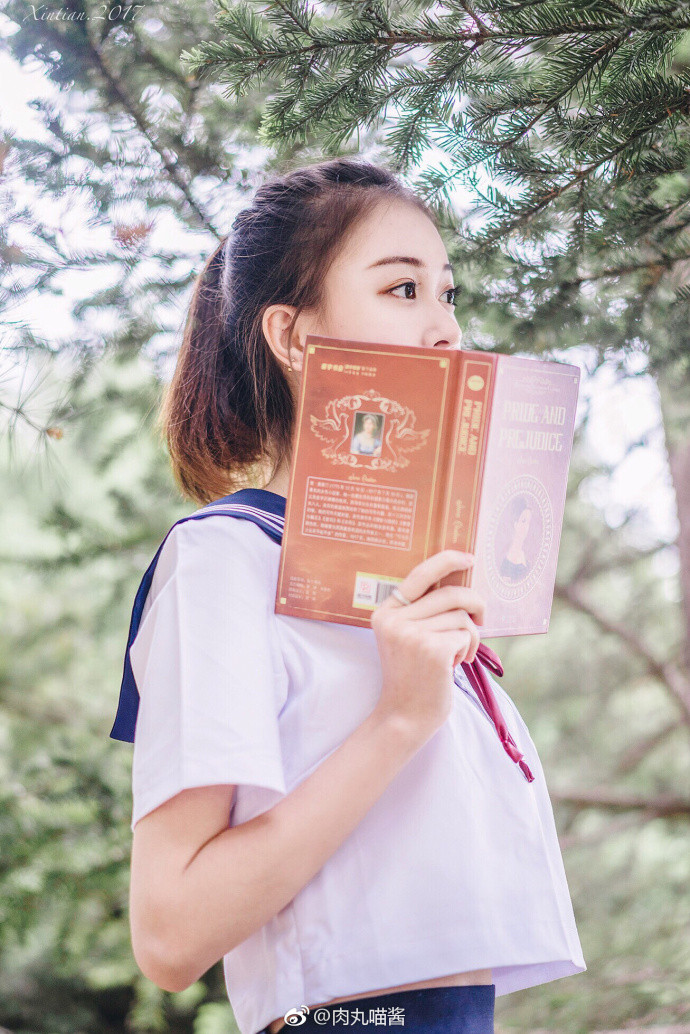 校园美女学生制服清纯文艺写真
