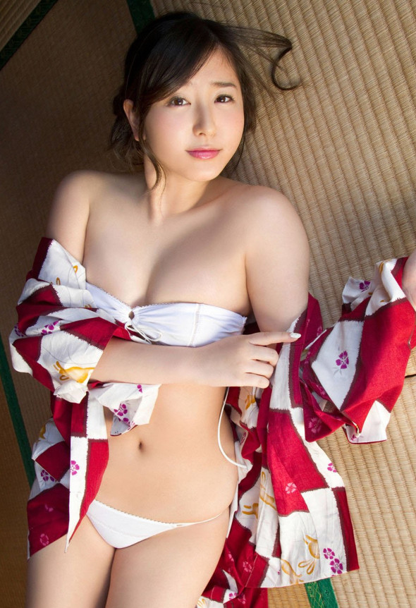 日本美女模特村上友梨性感和服写真图片