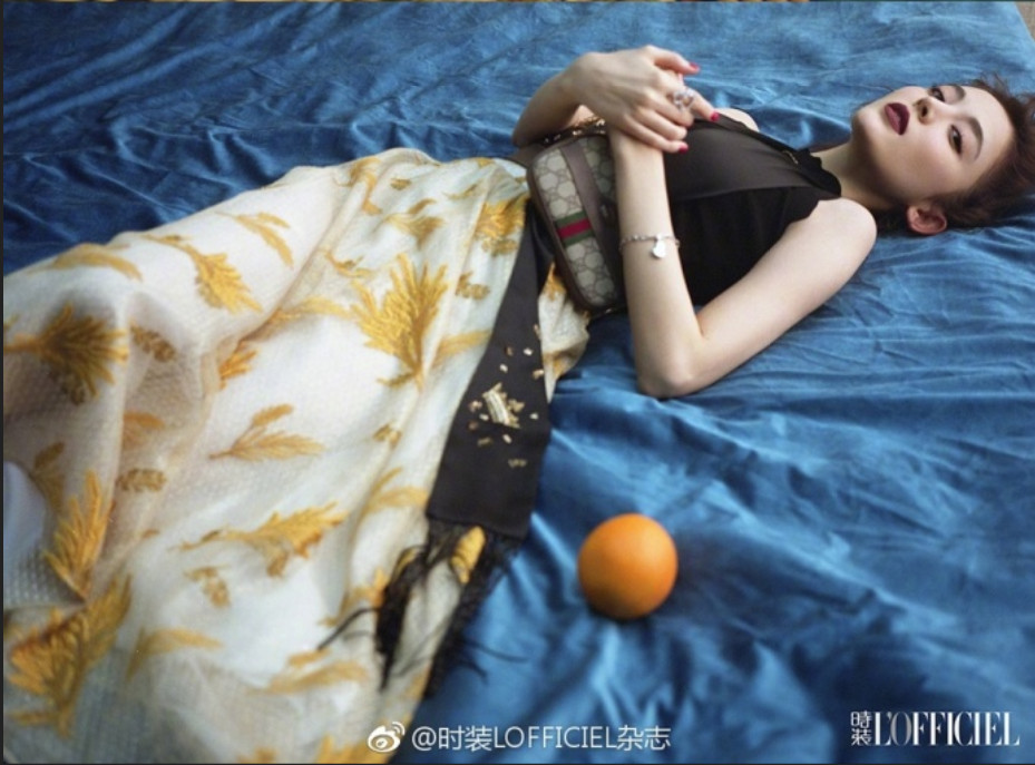 新疆美女明星古力娜扎时装最新封面大片曝光