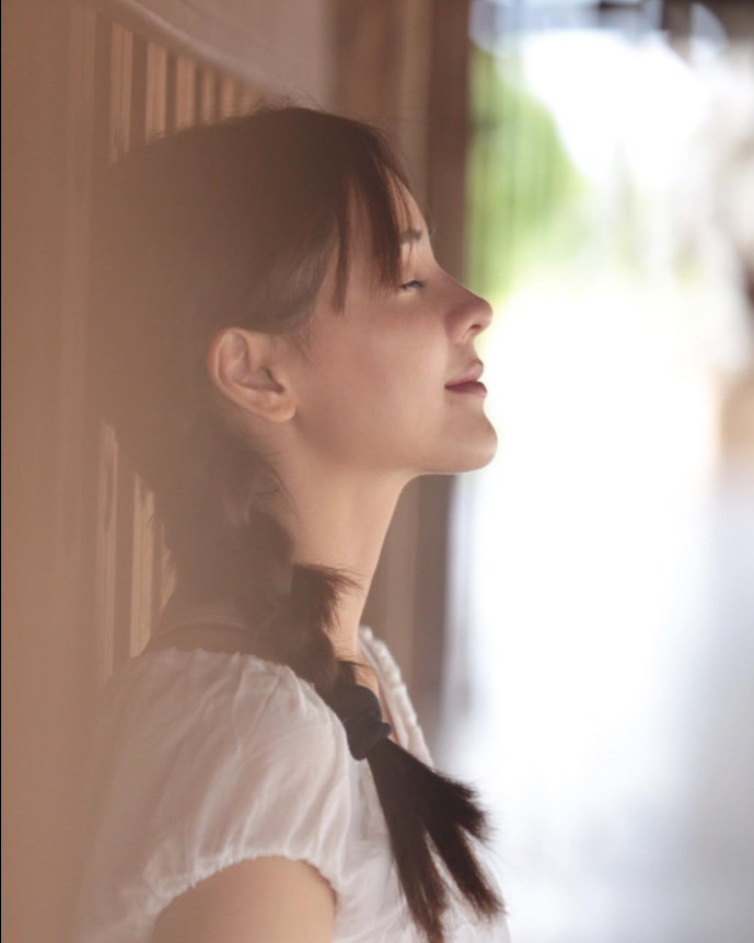 泰国甜心女演员李海娜图片笑起来真的好甜