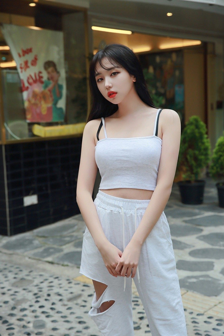 gogo全球高清大胆美女销魂街拍,gogo大胆欧美人体艺杧图片
