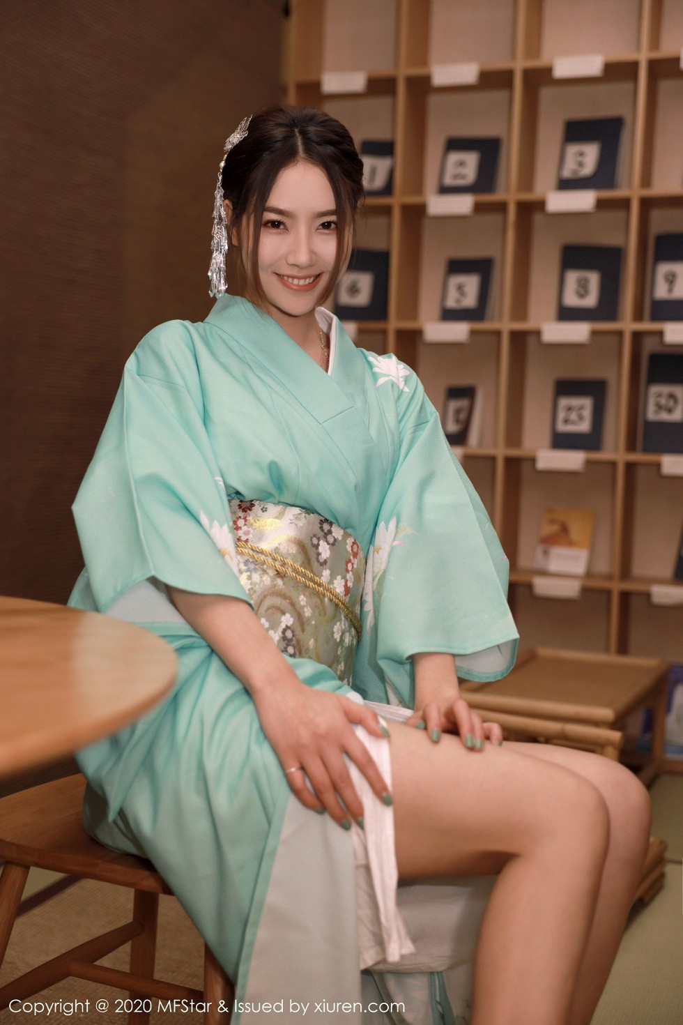 性感美女方子萱日系和服完美身材半脱半裸美胸大奶写真集