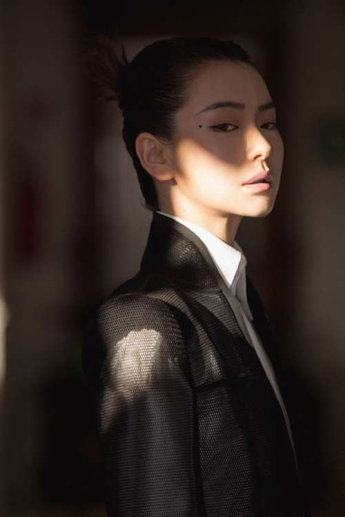 中国美女戚薇法老妆出席Fendi高定秀场图片