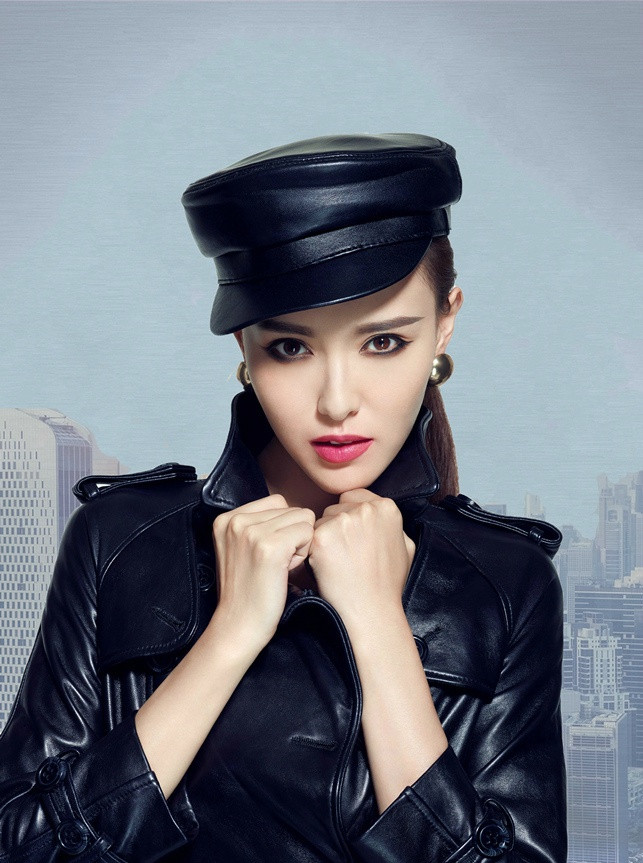 性感女王气场上海美女唐嫣时尚大片彰显帅气 ​