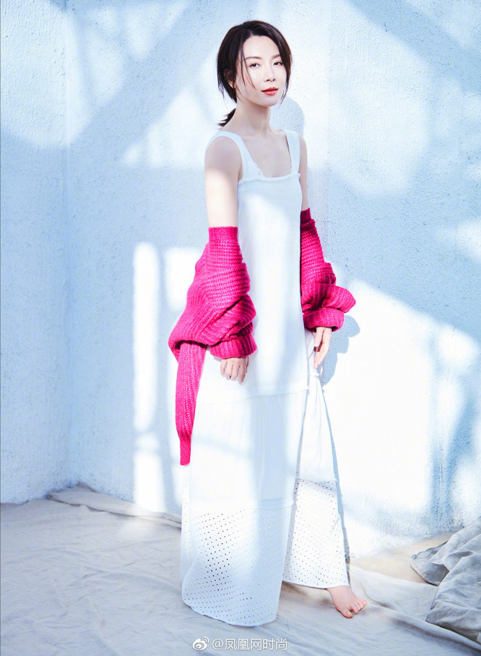 知性美女明星陈数早春混搭风尚时尚写真