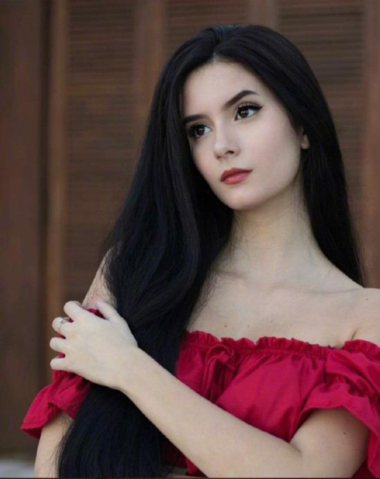 欧美美女图片 巴西美女时装设计生Vivian Schillin