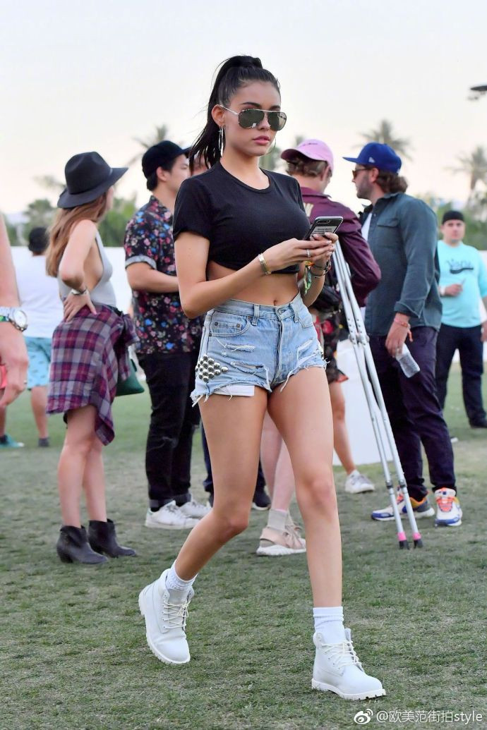 欧美美女明星Madison Beer Levi's 2018 Coachella