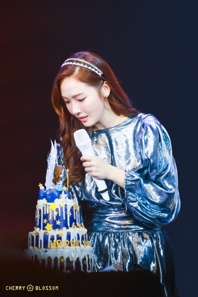 韩国美女图片 女明星郑秀妍澳门生日会图片