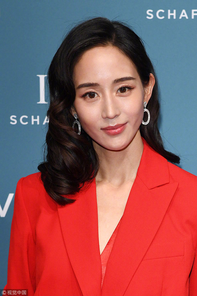 台湾美女明星张钧甯出席日内瓦钟表展图片