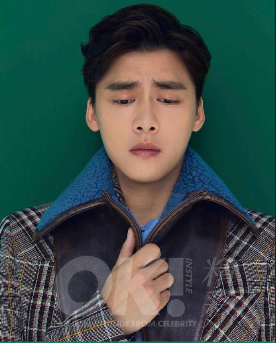浓眉大眼男明星李易峰精美壁纸图片