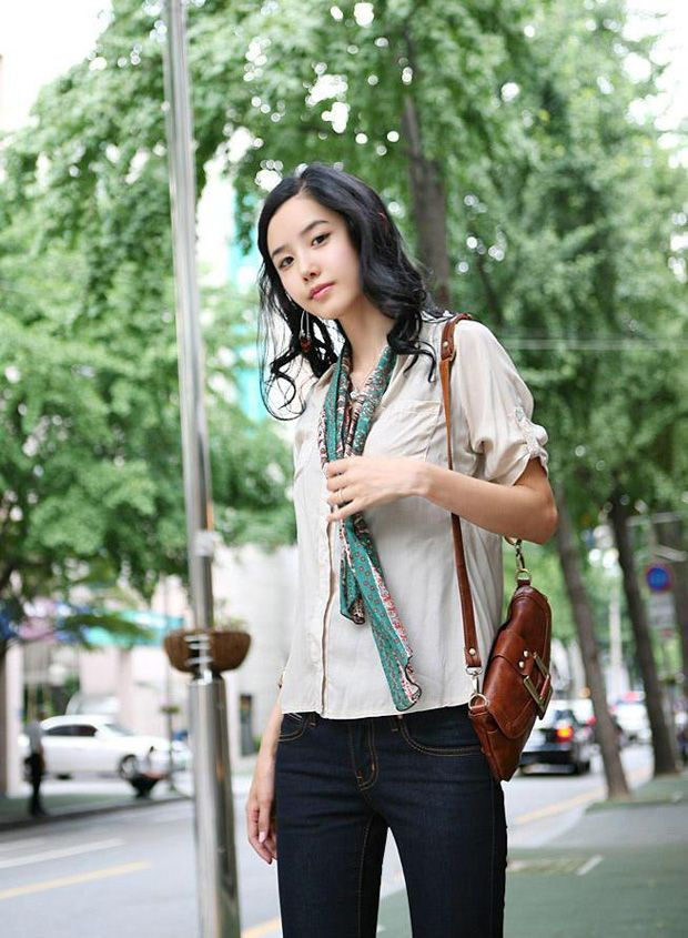 唯美图性感牛仔裤美女,街拍美女紧身裤凹凸,街拍牛仔裤美女图片