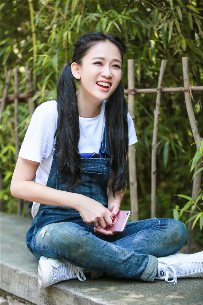 向日葵女神陈乔恩唯美写真