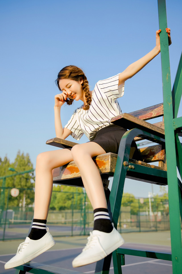 网球美少女真实高清写真壁纸