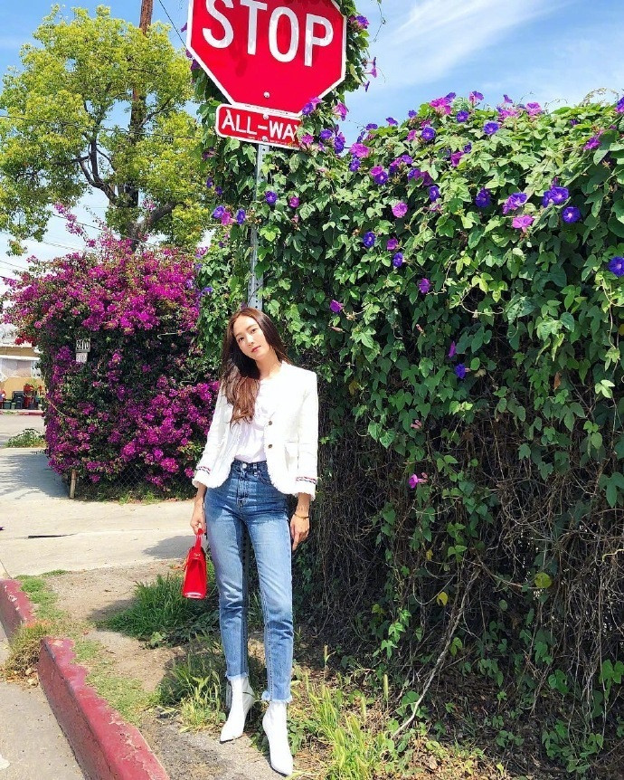 韩国美女明星Jessica郑秀妍满满少女感小清新写真
