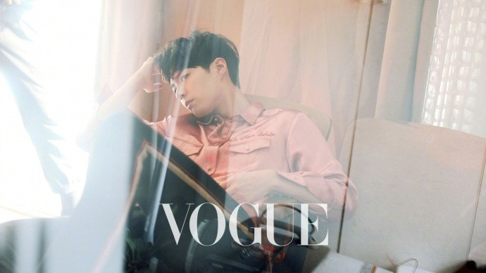 韩国男明星帅哥朴宝剑台湾版《VOGUE》2月刊封面