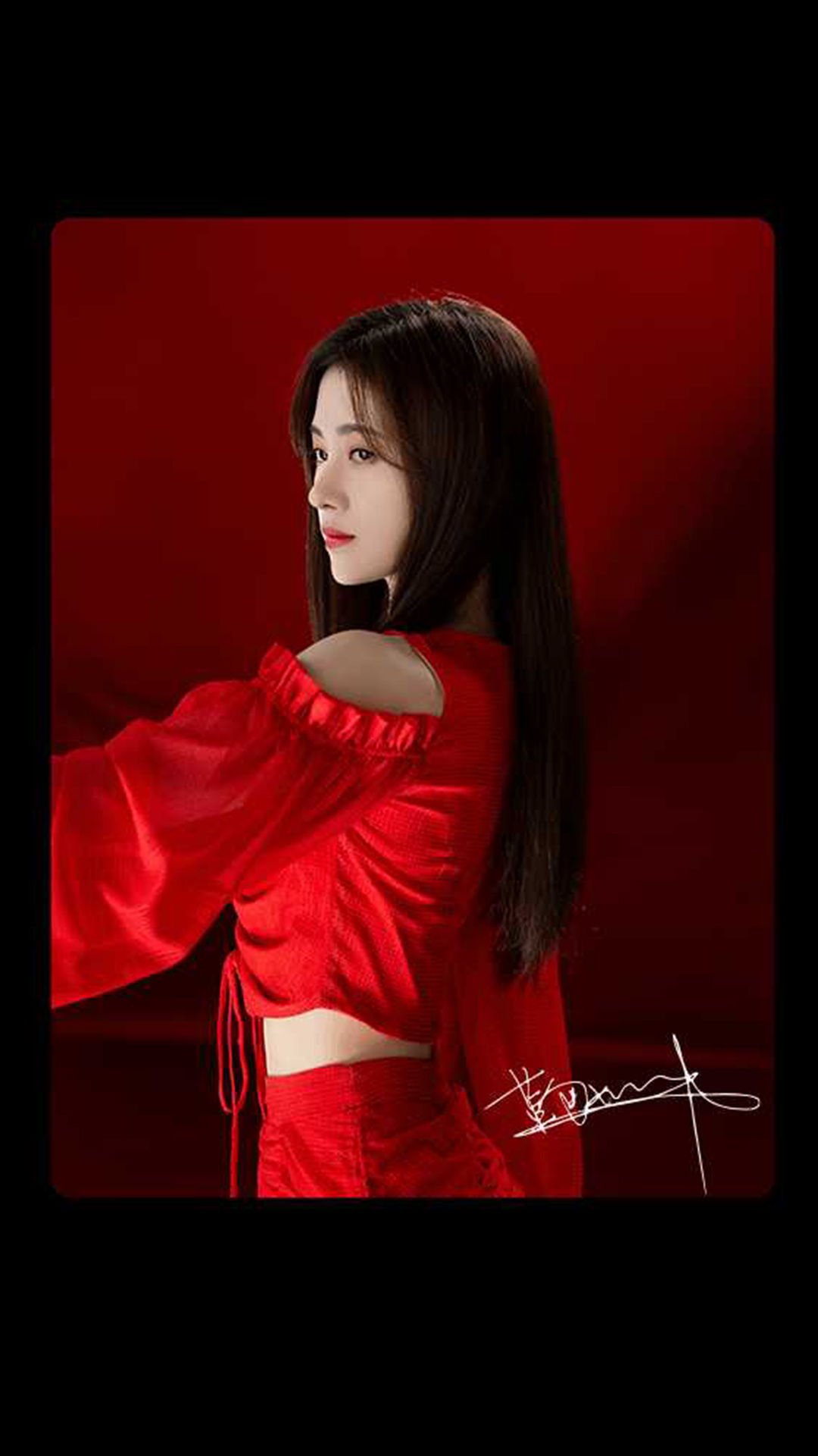 鞠婧祎性感时尚成熟写真手机壁纸