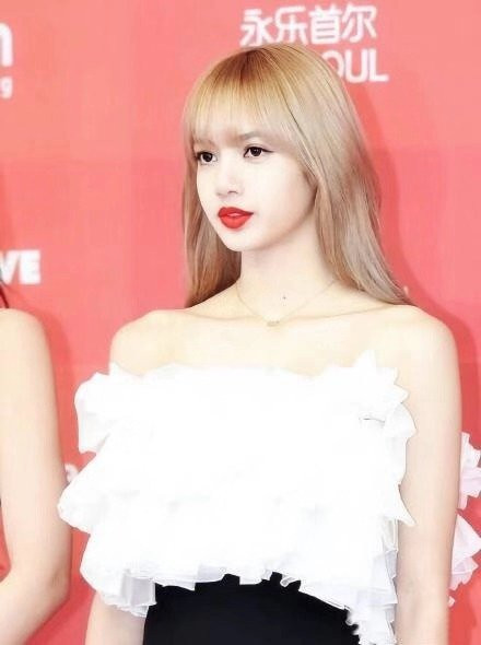 泰国美女图片 韩国女明星lisa美丽的锁骨图片