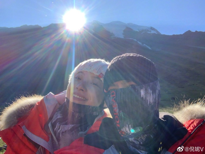 中国演员倪妮陈坤行走的力量自拍照图片