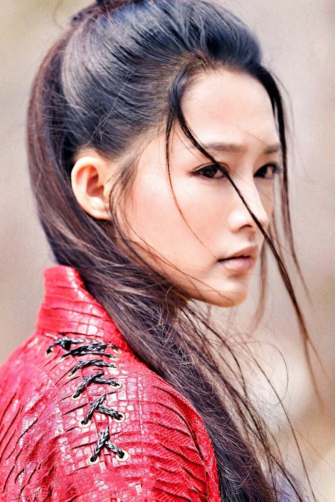 江苏美女明星李沁古装写真