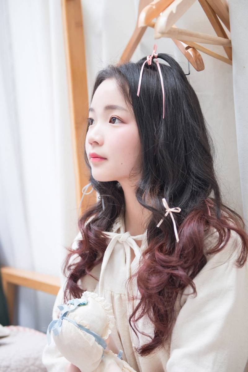 小圆脸可爱女生写真,可爱圆脸女孩图片大全