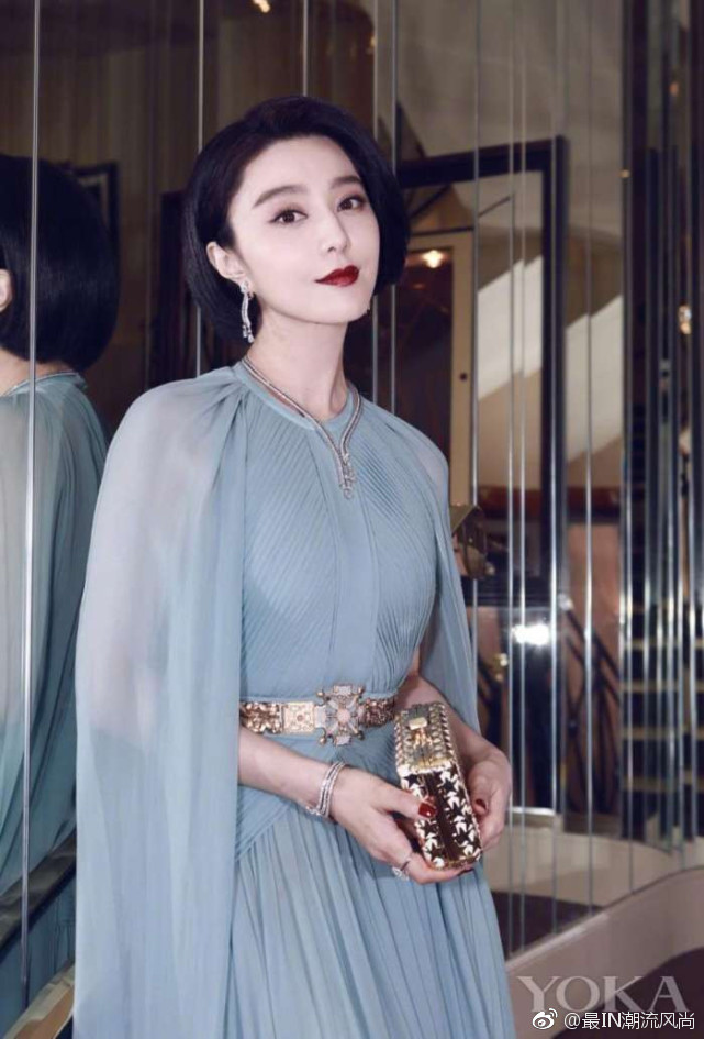 大眼美女明星范冰冰清新薄荷绿礼服也掩盖不了