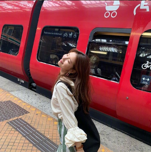 小仙女韩国美女裴秀智北欧旅行照 韩国女明星图