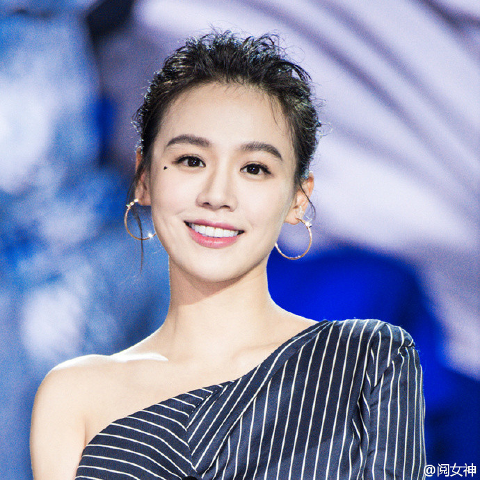 北京美女明星金马影后马思纯这美人痣美出新高