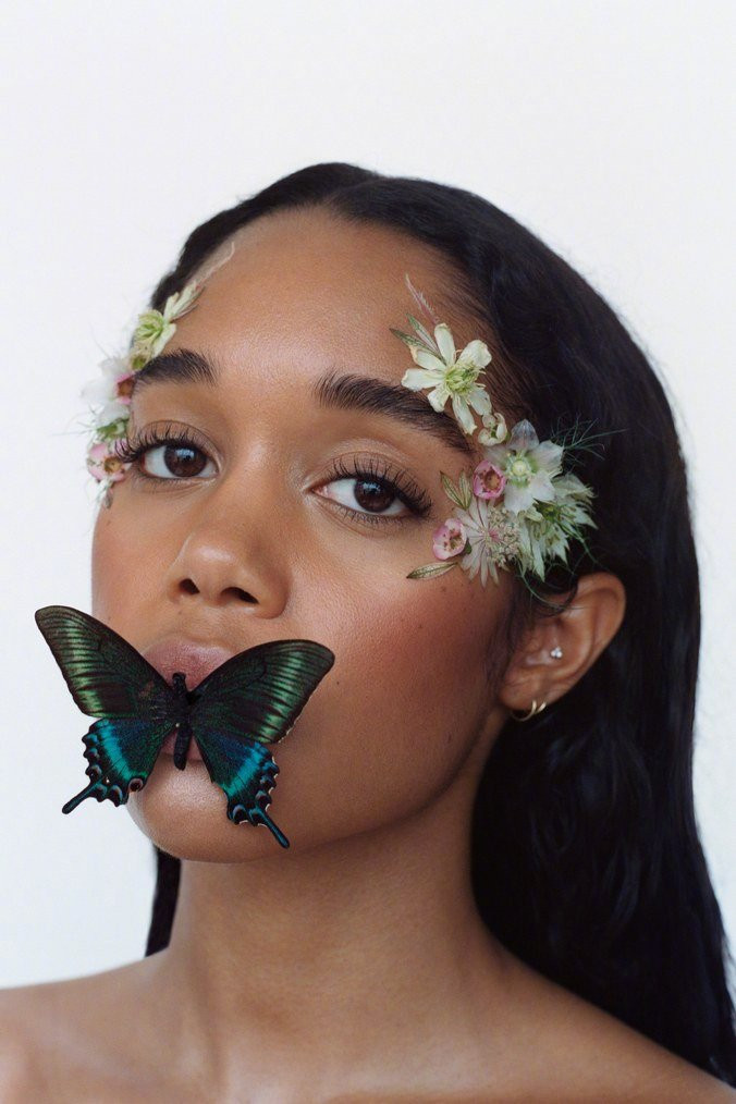 美国美女图片 欧美女演员Laura Harrier《W》杂志新