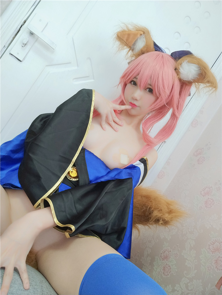 女人与公拘i交酡i,cosplay女安慰自己动手图片