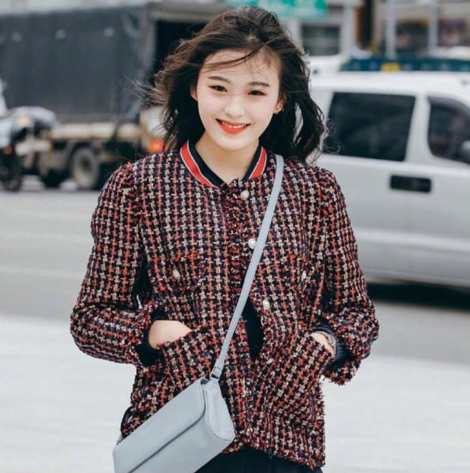 今年18岁的韩国美女麻豆주혜원首尔时装