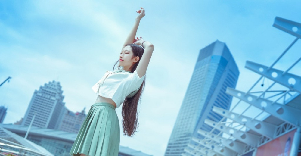 美女jk制服天台大胆高清写真壁纸