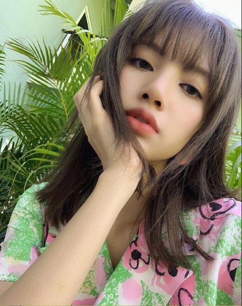 泰国美女lisa小碎花度假图片