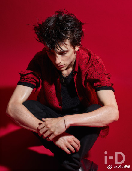 欧美男明星Timothée Chalamet登《i-D》2018冬季刊封面