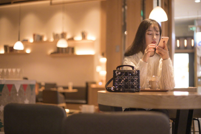 高级脸美女壁纸,高级脸女模特写真,高级脸美女图片