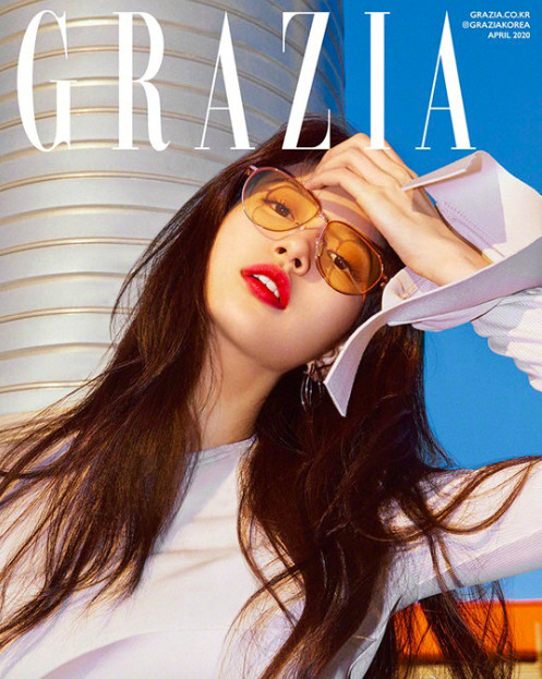 韩国美女明星裴秀智《GRAZIA》御姐风画报图片