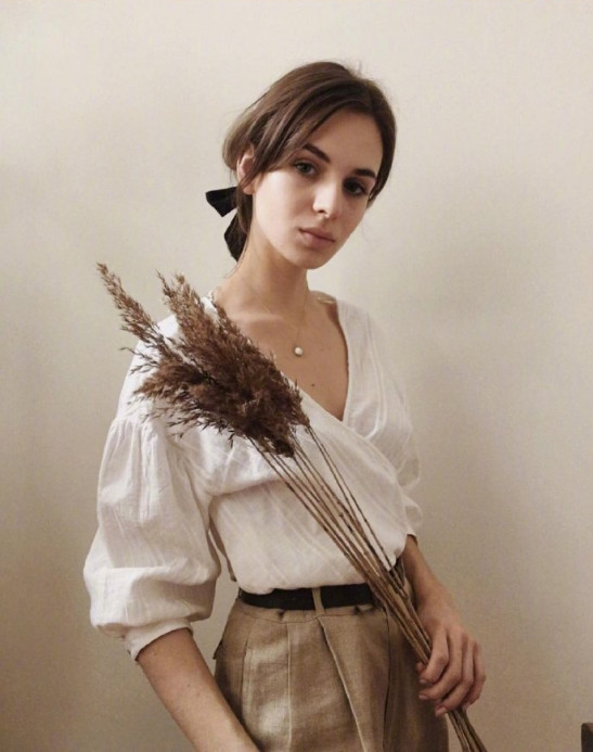 欧美美女图片 波兰美女时尚博主Karolina穿搭图片