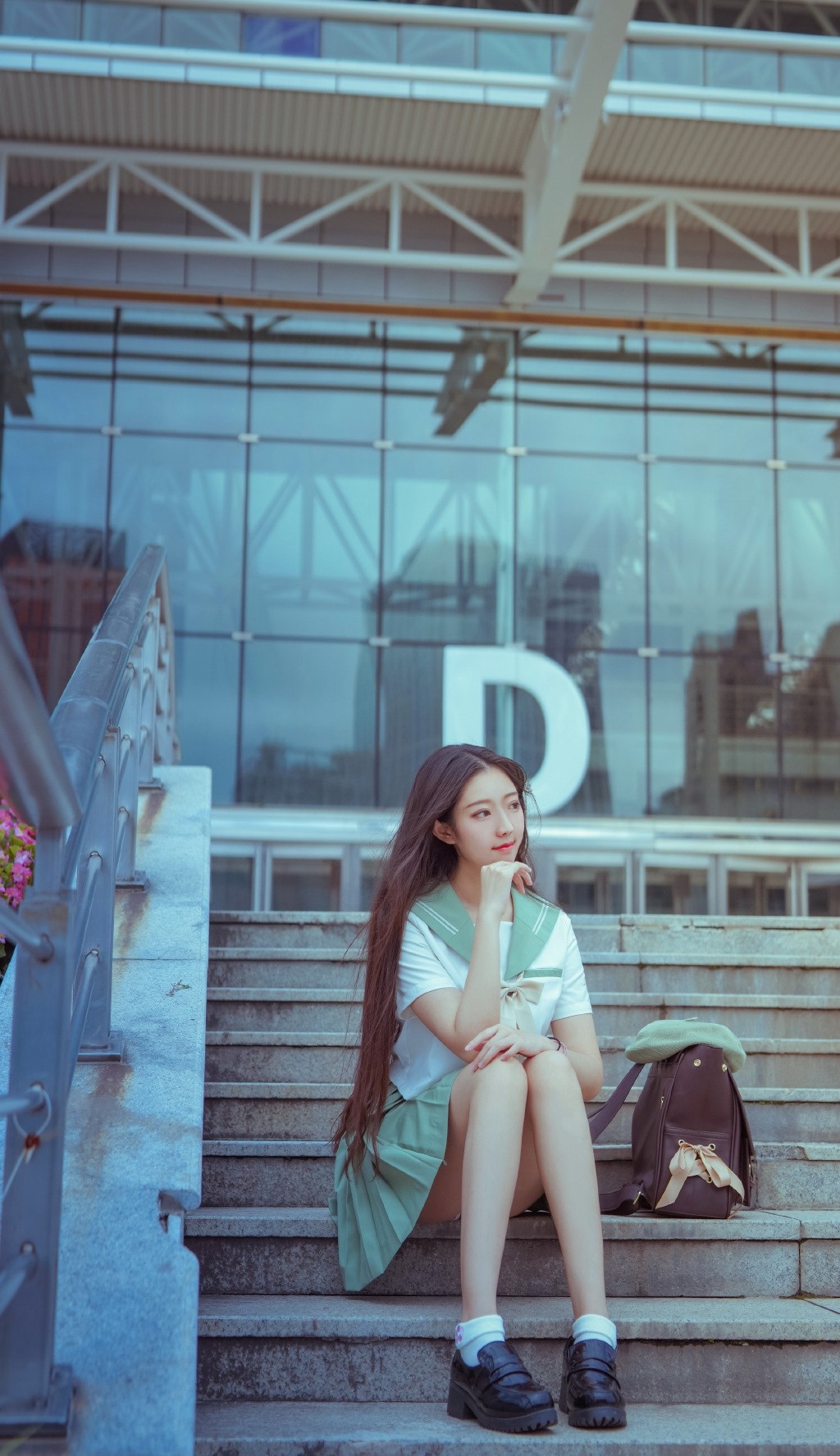 美女jk制服天台大胆高清写真壁纸